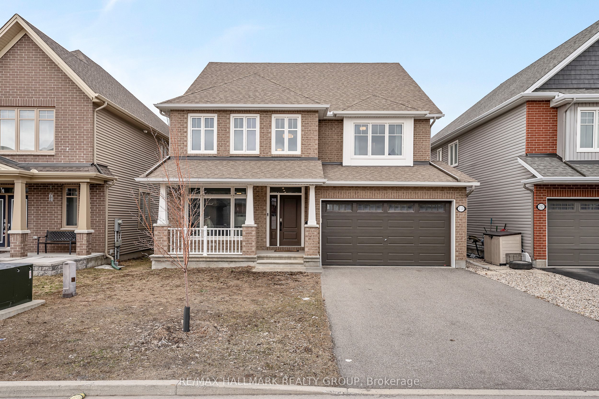 210 Trollius Way, Ottawa, ON, K1T 0R7