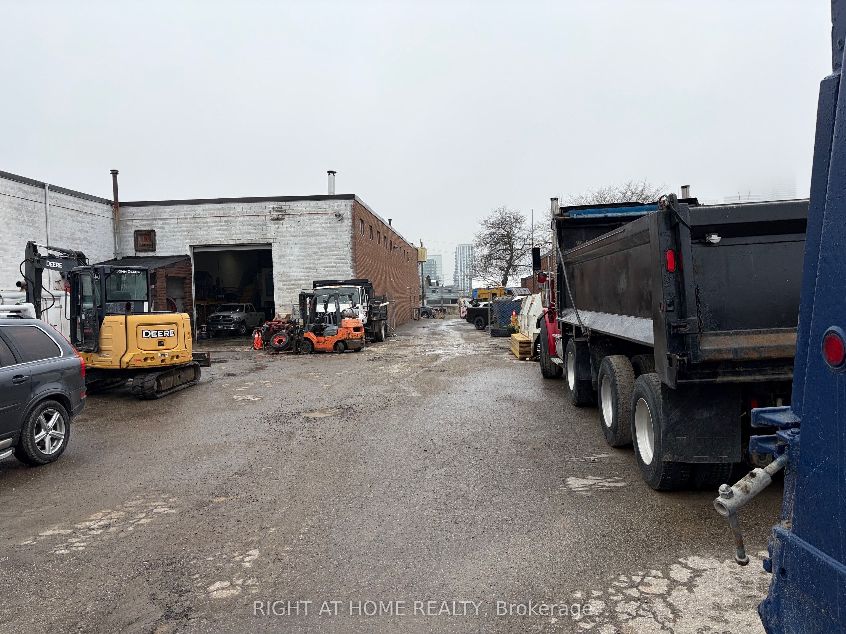 Additional image 4 of 69 Maplecrete Road, Vaughan, ON, L4K 1A5