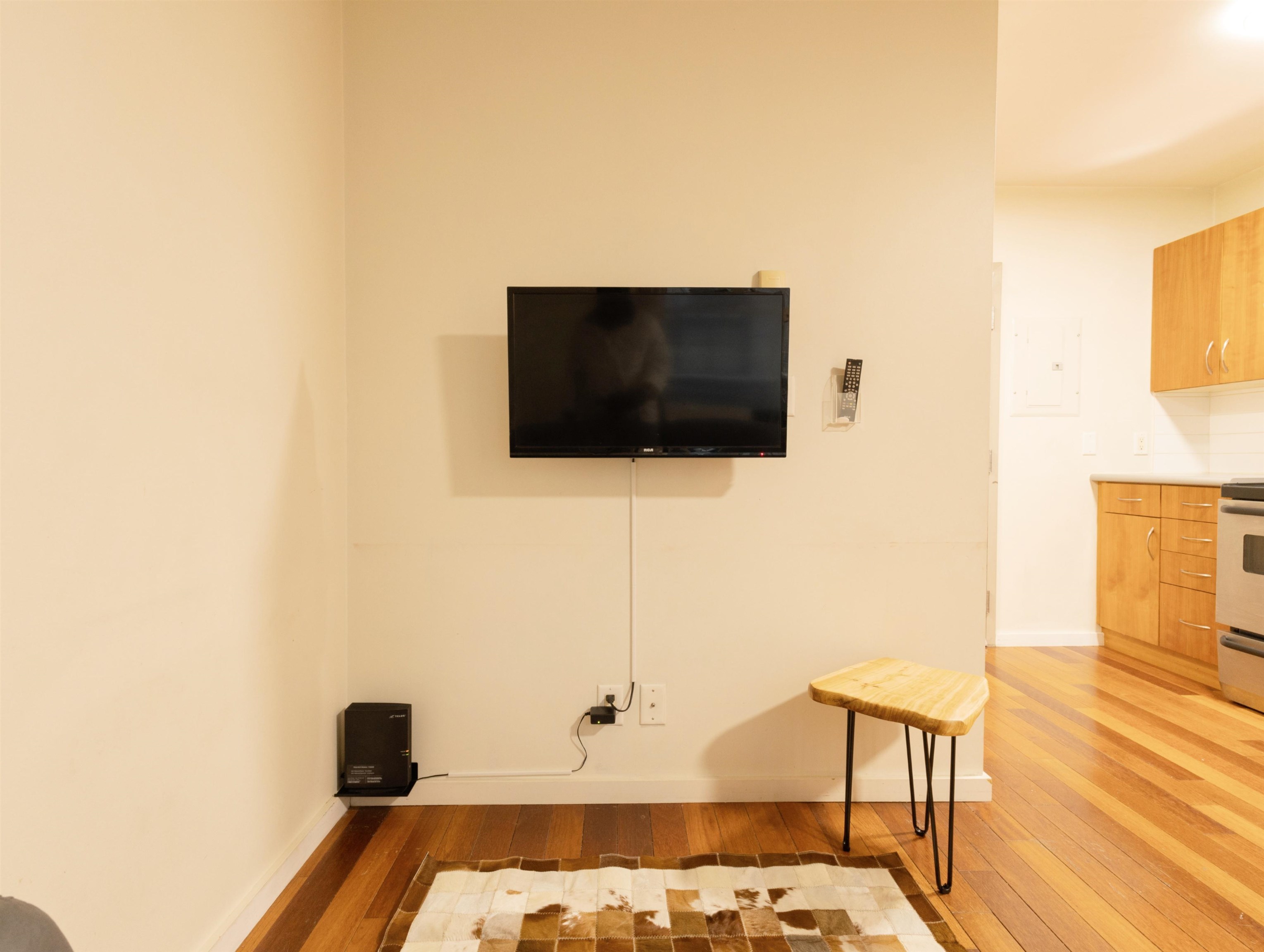 Additional image 2 of 303-440 Richards Street , Vancouver, BC, V6B 2Z3