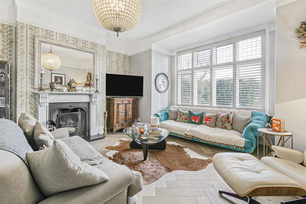 Additional image 9 of 6 bed semi-detached house for saleSt. Catherines Road, Broxbourne EN10