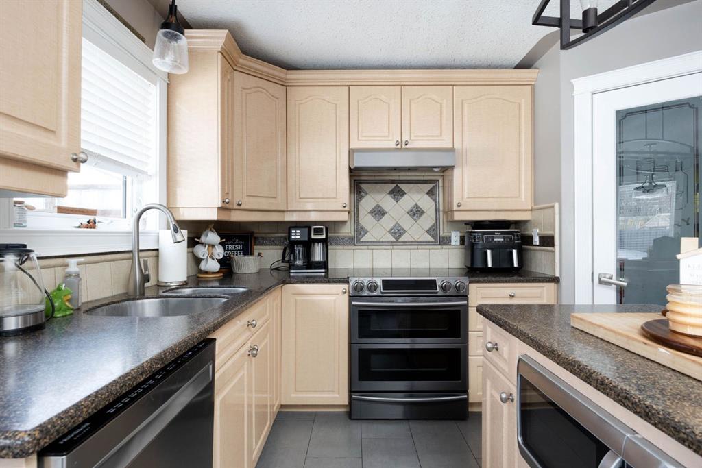 Additional image 5 of 327 Williams Drive, Fort Mcmurray, AB, T9K2A9