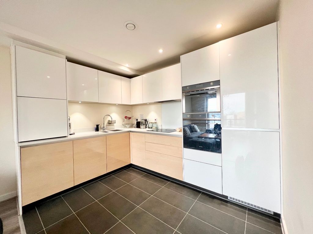 1 bed flat for saleDowney House, Harold Wood, Romford RM3