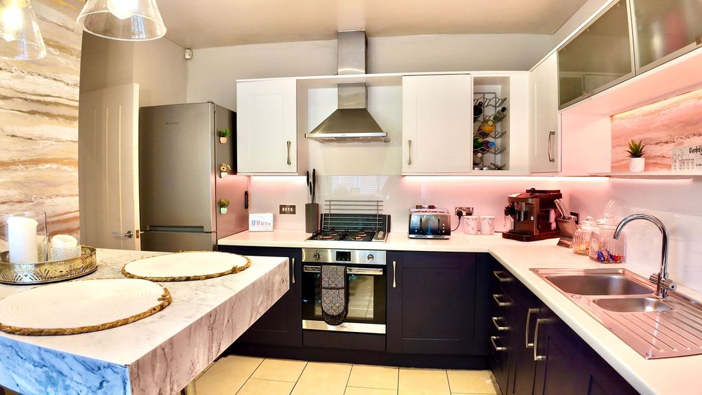 Additional image 11 of 4 bed semi-detached house for saleThe Railway Junction, Ystrad Mynach CF82
