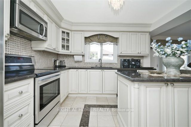 Additional image 5 of 358 Valleymede Drive, Richmond Hill, ON, L4B 3E8