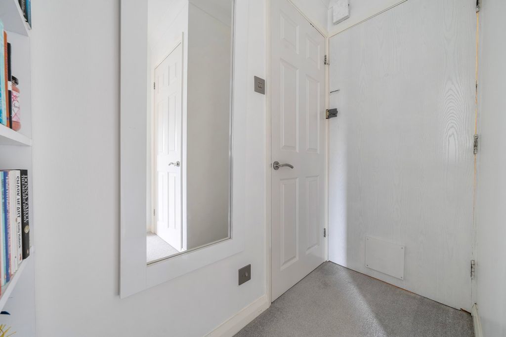 Additional image 8 of 1 bed flat for saleUpperstone Close, Stotfold SG5