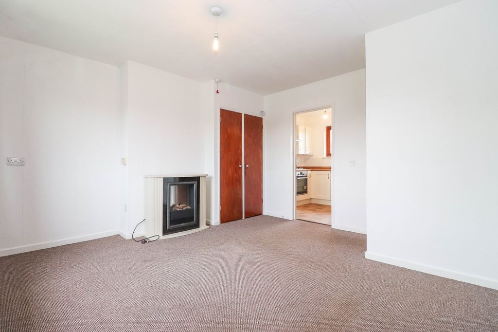 Additional image 3 of 2 bed flat for saleEllesmere Way, Carlisle CA2