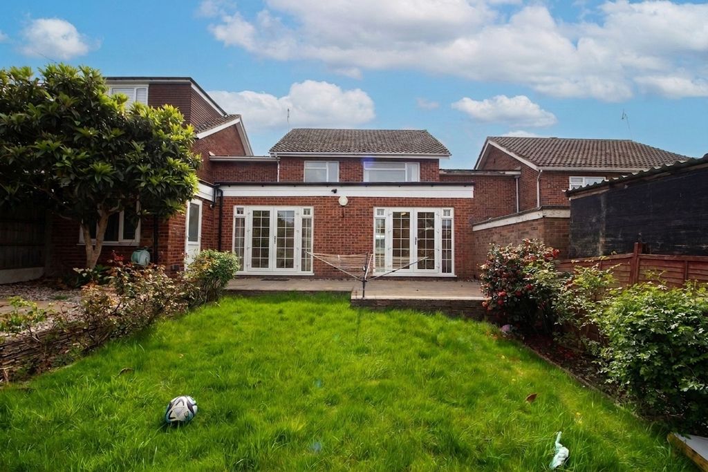 Additional image 4 of 4 bed link detached house for saleFoxleys, Carpenders Park, Watford WD19
