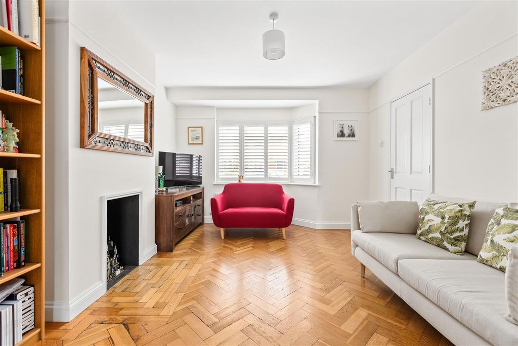 Additional image 7 of 3 bed semi-detached house for saleGrosvenor Road West, Baldock SG7