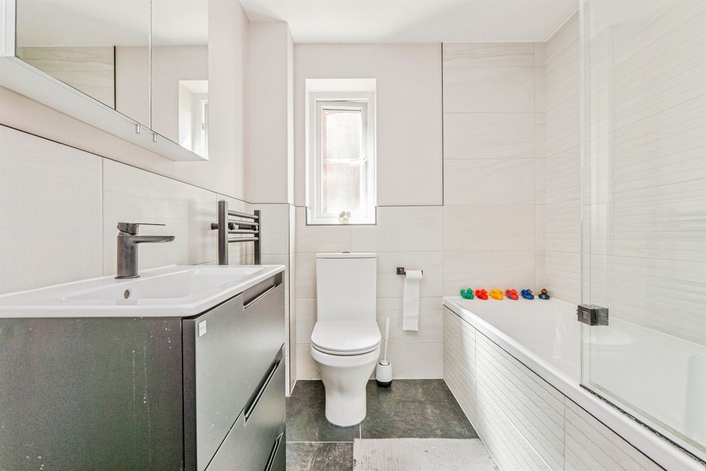 Additional image 12 of 3 bed property for saleFfordd Nowell, Penylan, Cardiff CF23