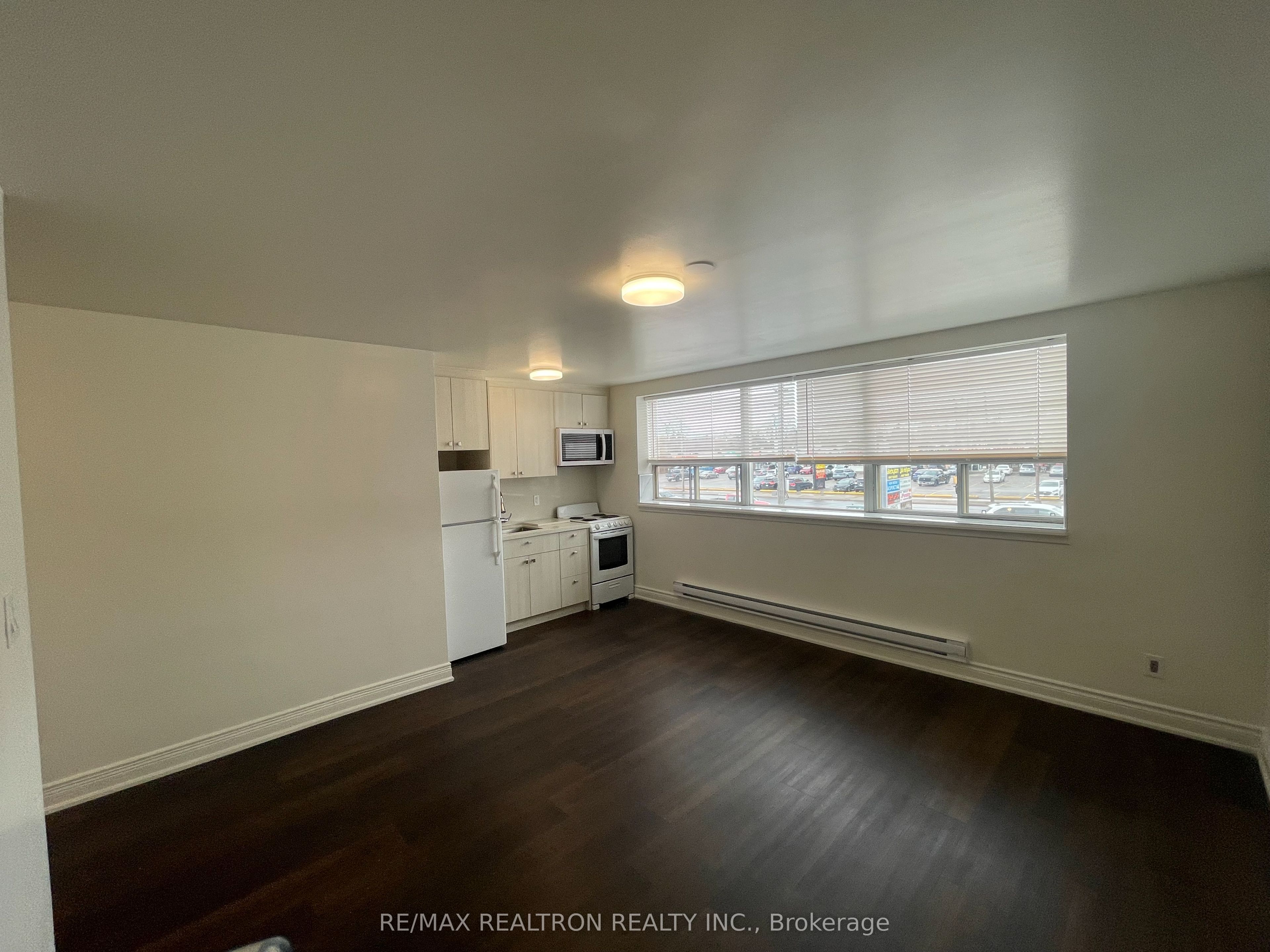 1-1991 Lawrence Avenue E, Toronto, ON, M1R 2Z2