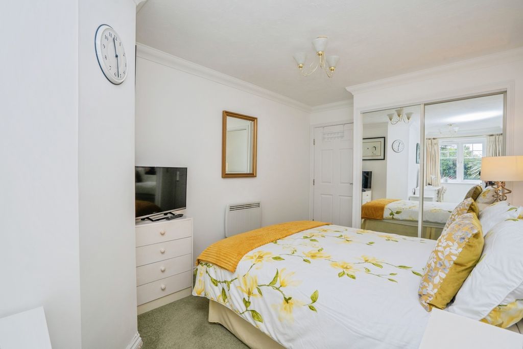 Additional image 7 of 1 bed flat for saleNew Brighton Road, Emsworth, Hampshire PO10