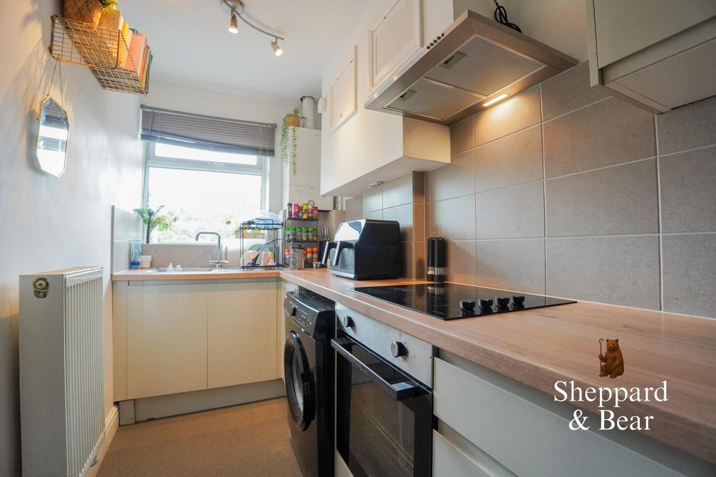 Additional image 15 of 2 bed flat for saleClarendon Road, Penylan, Cardiff CF23