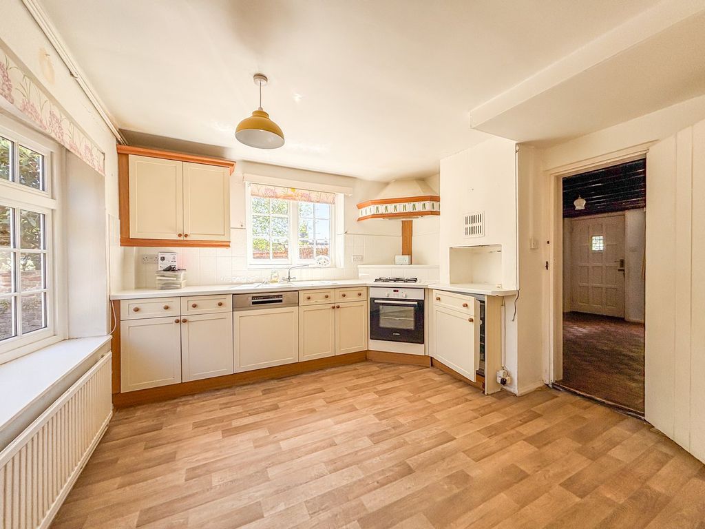 Additional image 3 of 3 bed detached house for saleHigh Street, Battle TN33