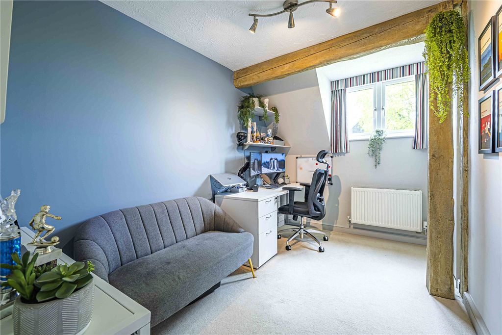 Additional image 29 of 5 bed detached house for saleCastle Gateway, Berkhamsted, Hertfordshire HP4