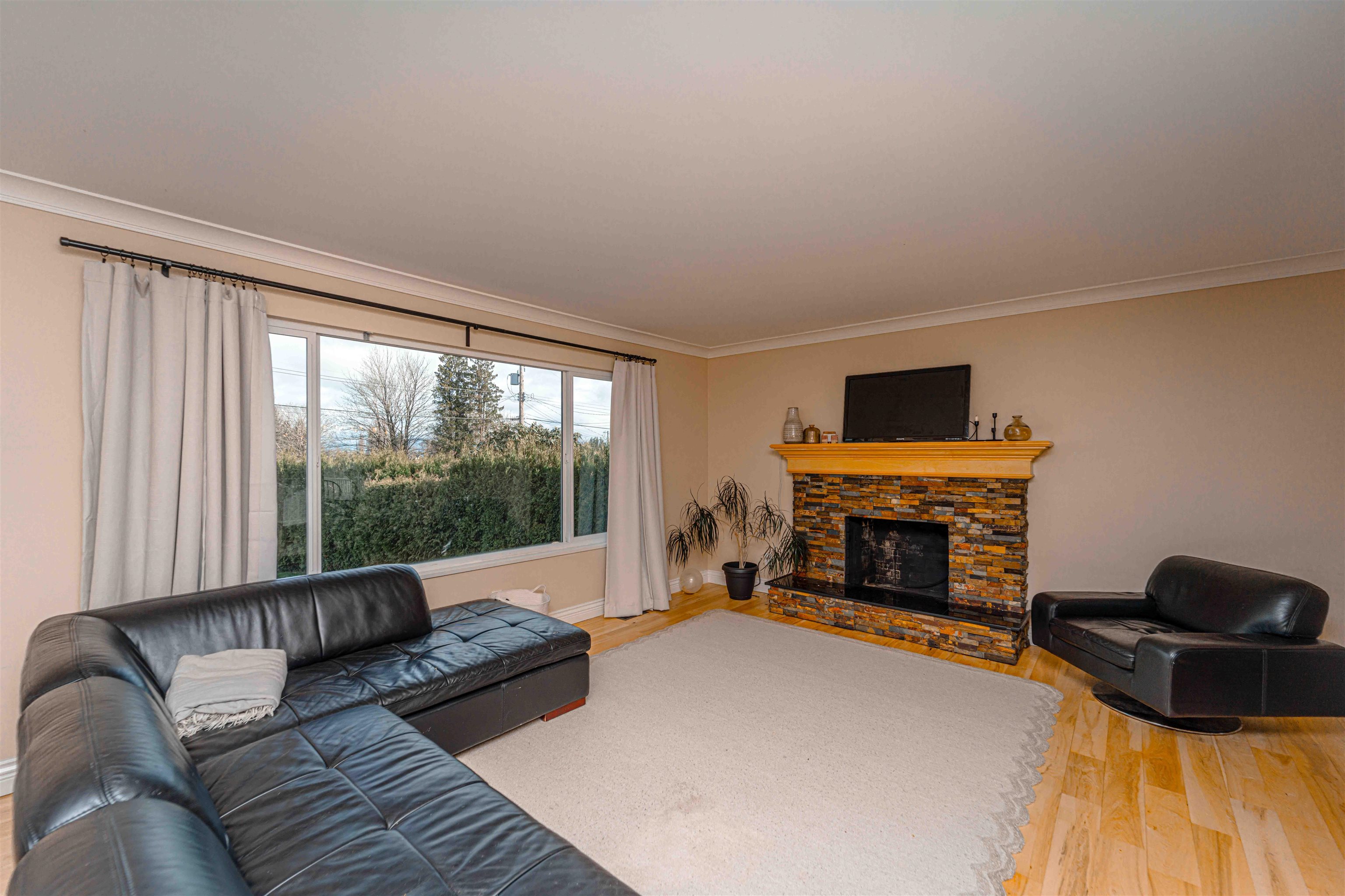 Additional image 3 of 33450 Huggins Avenue, Abbotsford, BC, V2S 2R7