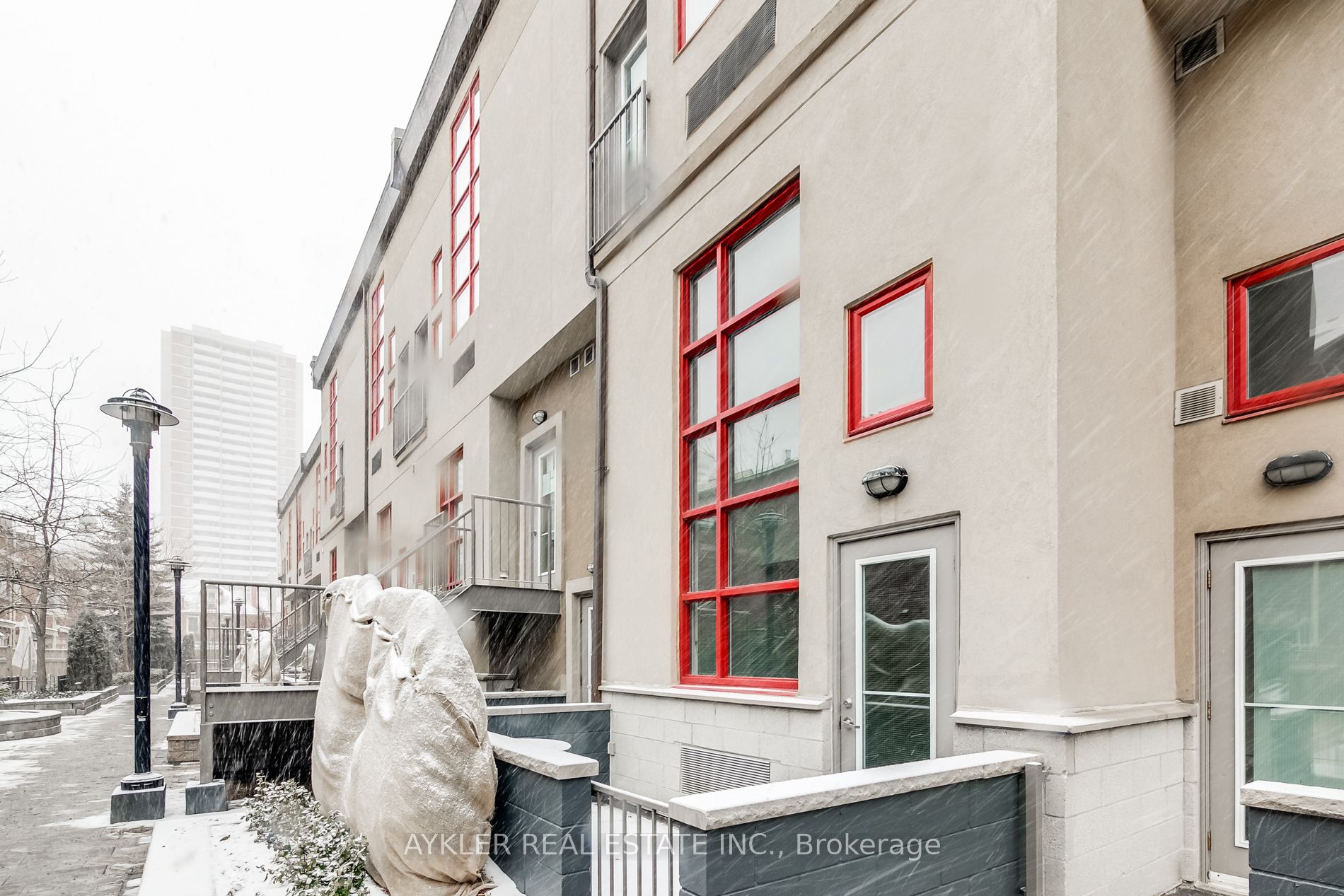 117-21 Earl Street, Toronto, ON, M4Y 1M4