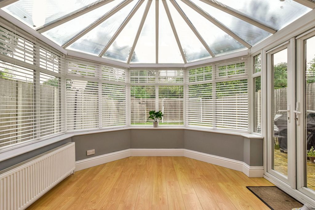 Additional image 10 of 4 bed semi-detached house for salePopes Road, Abbots Langley WD5