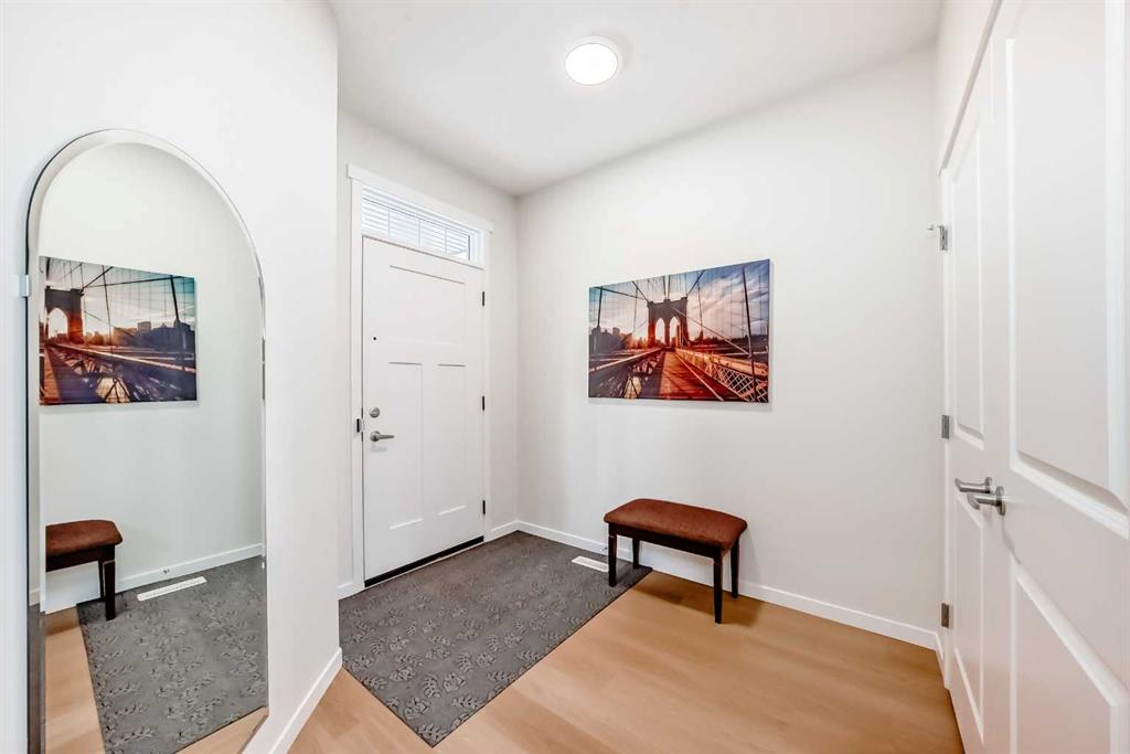 Additional image 3 of 332 Magnolia Crescent SE, Calgary, AB, T3M 3M8