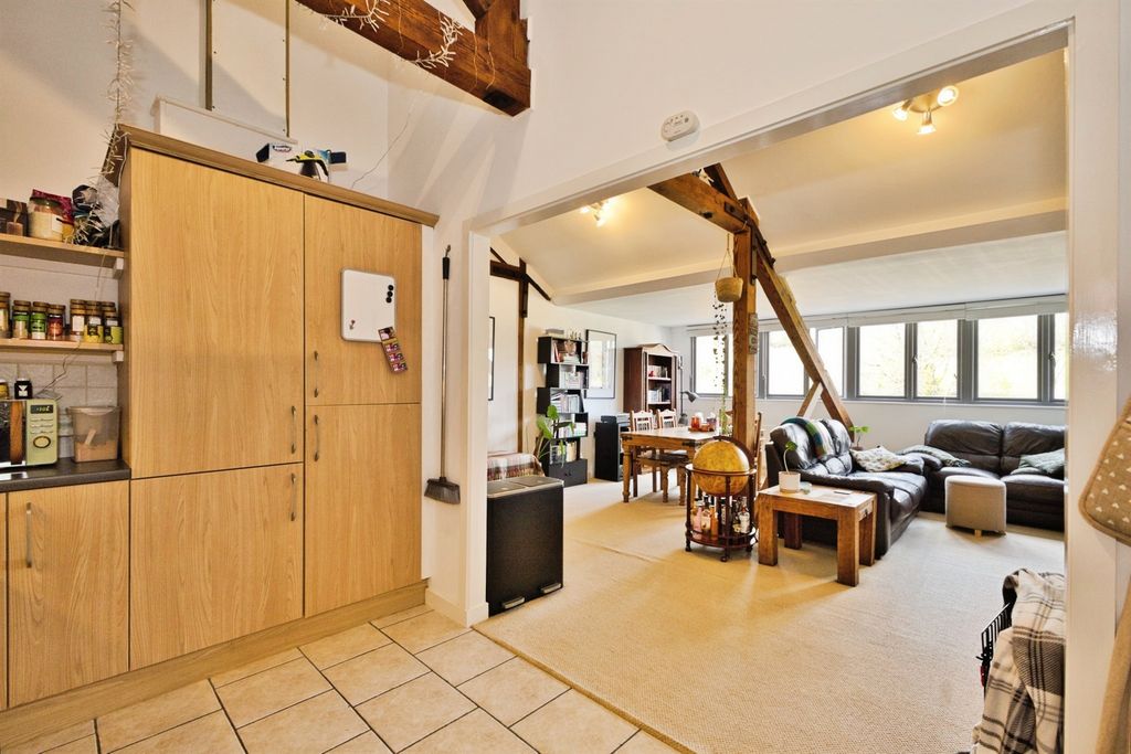 Additional image 9 of 2 bed flat for saleThe Barley Yard, Crewkerne TA18