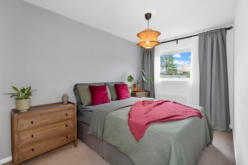 Additional image 7 of 2 bed flat for sale29 3 Howden Hall Court EH16