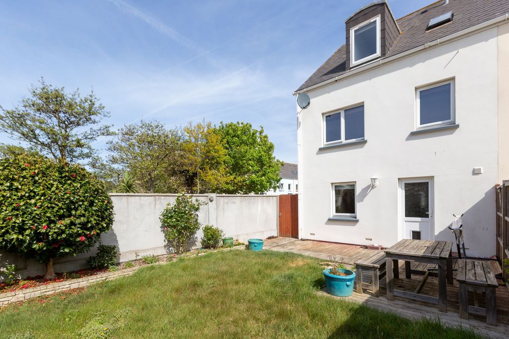Additional image 23 of 3 bed semi-detached house for sale14 Clos De L'abri, St Clement JE2