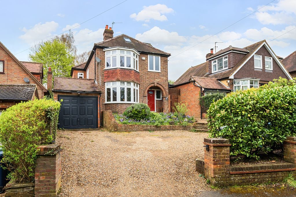5 bed detached house for saleMillshot Drive, Amersham HP7