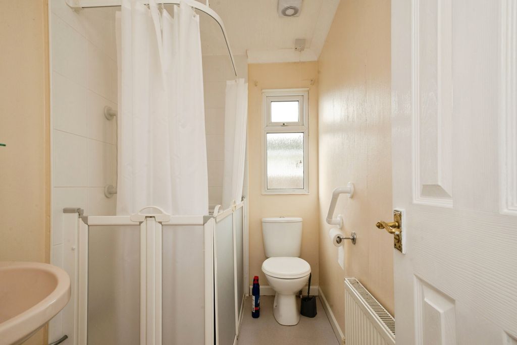 Additional image 11 of 1 bed property for saleLighthouse Park, St. Brides Wentlooge, Newport NP10