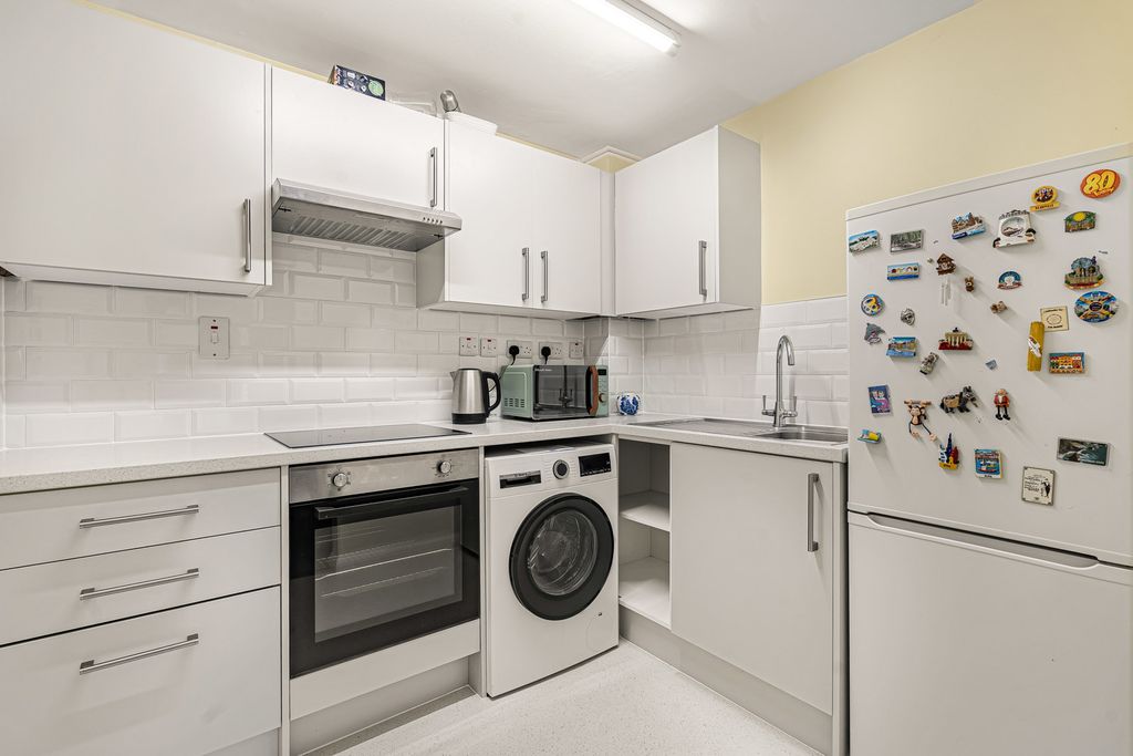 Additional image 3 of 2 bed flat for saleAdams Way, Alton, Hampshire GU34