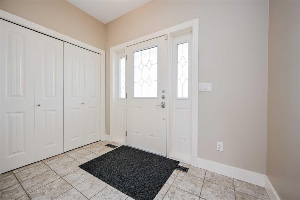 Additional image 2 of 11037 67 Avenue, Grande Prairie, AB, T8W2Y8