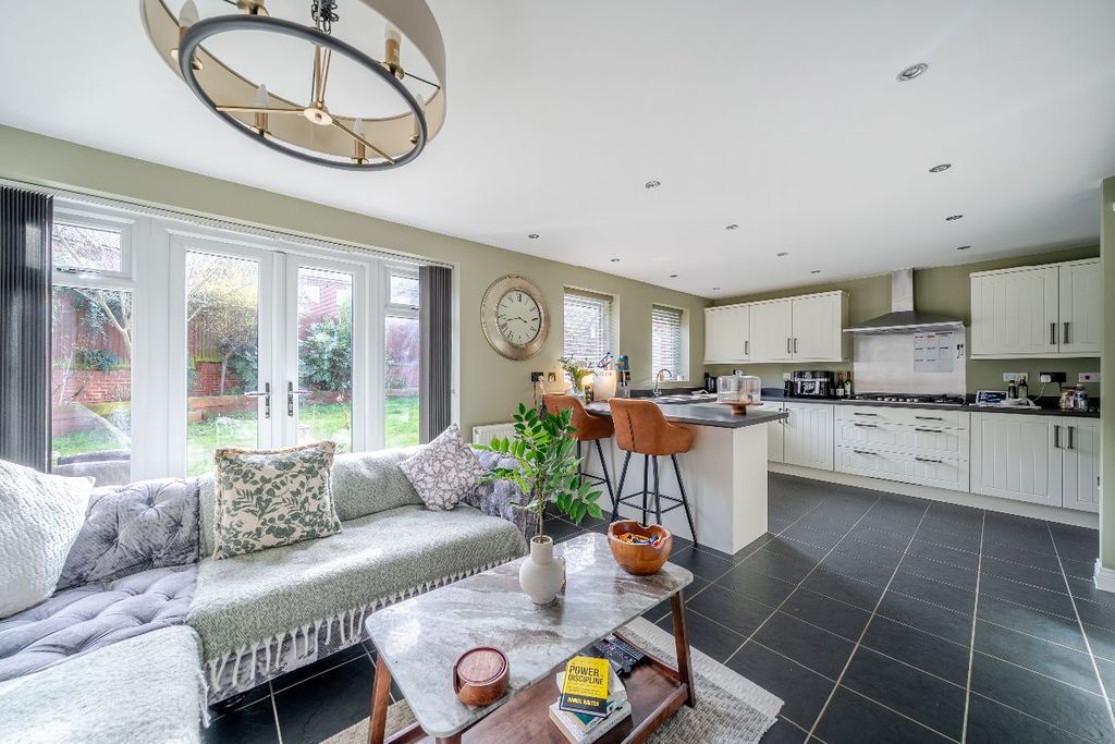 Additional image 4 of 5 bed detached house for saleCrowsley Road, Kempston MK42