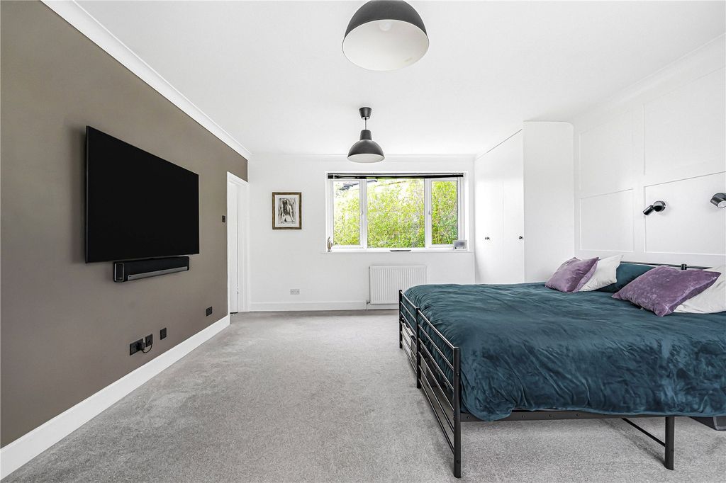 Additional image 17 of 4 bed semi-detached house for saleWhitedown Lane, Alton, Hampshire GU34