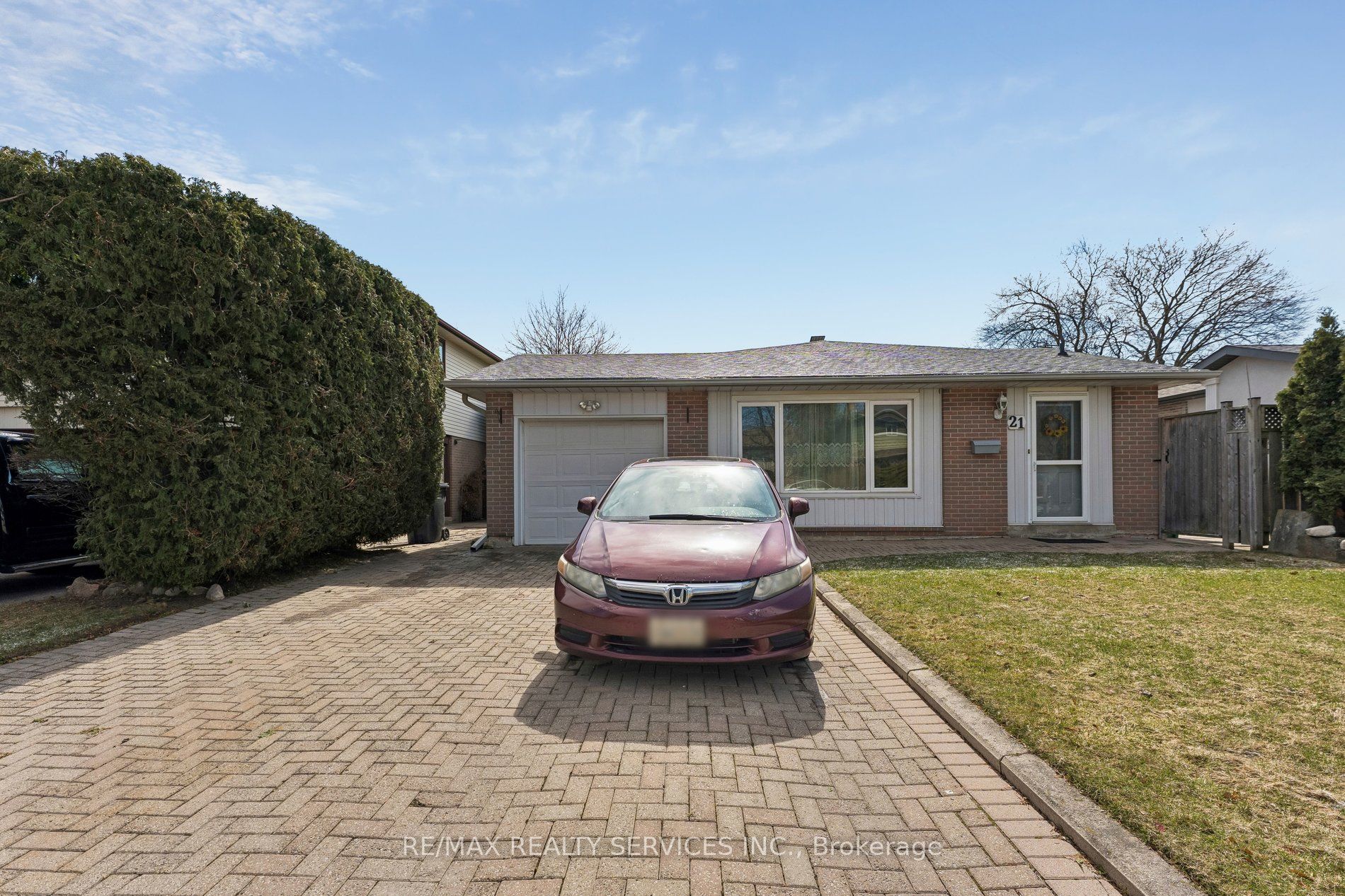 21 Willis Drive, Brampton, ON, L6W 1A8