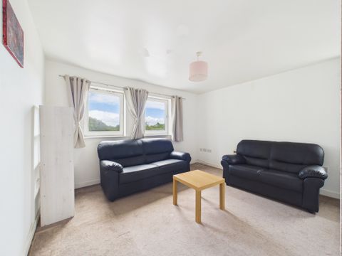 150 Upper Parliament St L8