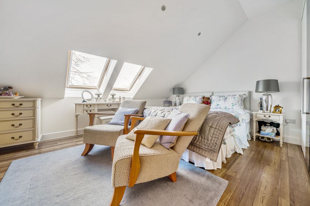 Additional image 6 of 2 bed flat for saleReigate Road, Dorking RH4