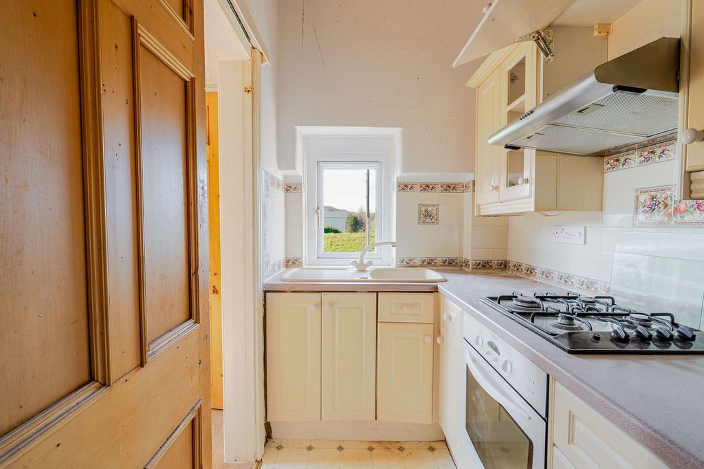 Additional image 21 of 4 bed flat for sale2 Flat 2 Braefoot Terrace, Edinburgh EH16