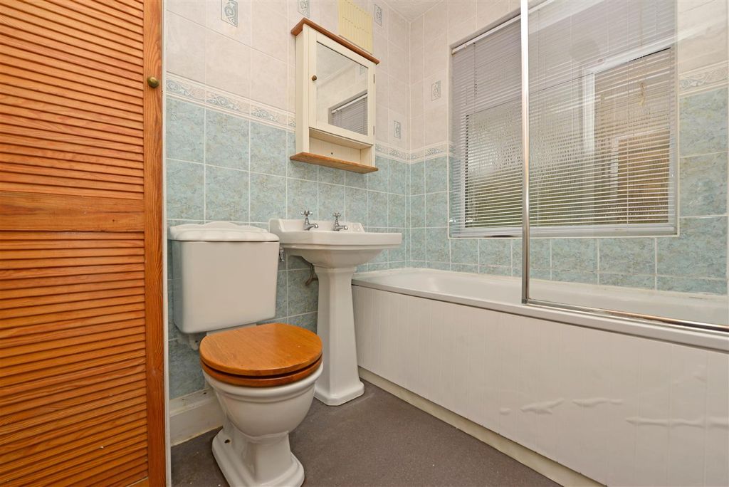 Additional image 18 of 3 bed semi-detached house for saleLynwood Crescent, Leeds LS12