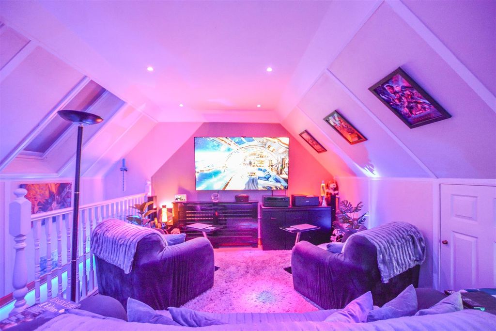 Additional image 21 of 4 bed detached house for salePlovers Barron, Wyatts Green, Brentwood CM15