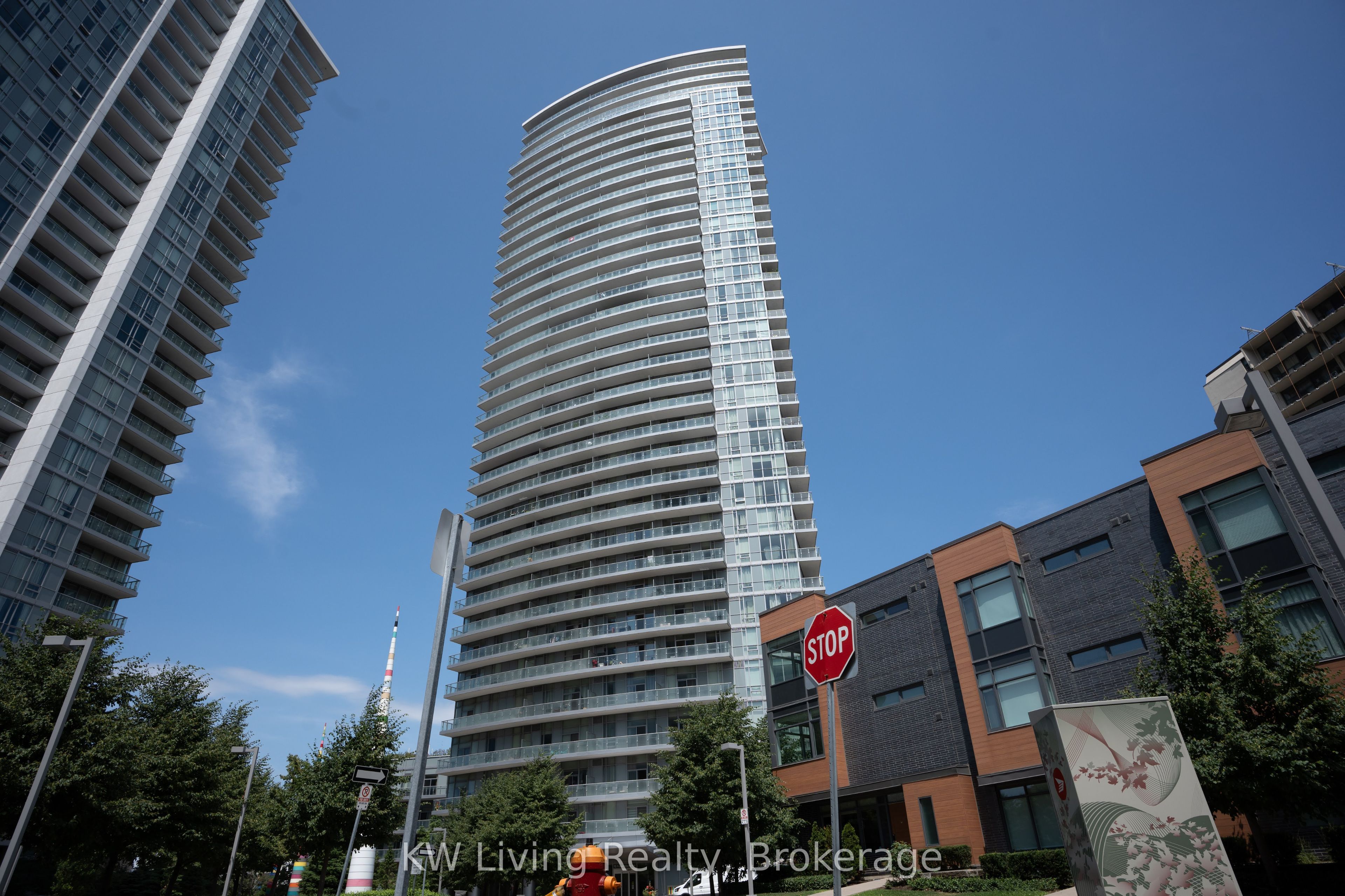 2506-70 Forest Manor Road, Toronto, ON, M2J 0A9