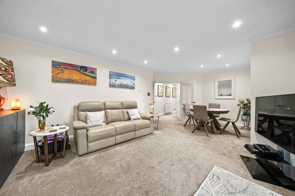 Additional image 3 of 2 bed flat for saleWoburn Park, Woburn Hill, Addlestone KT15