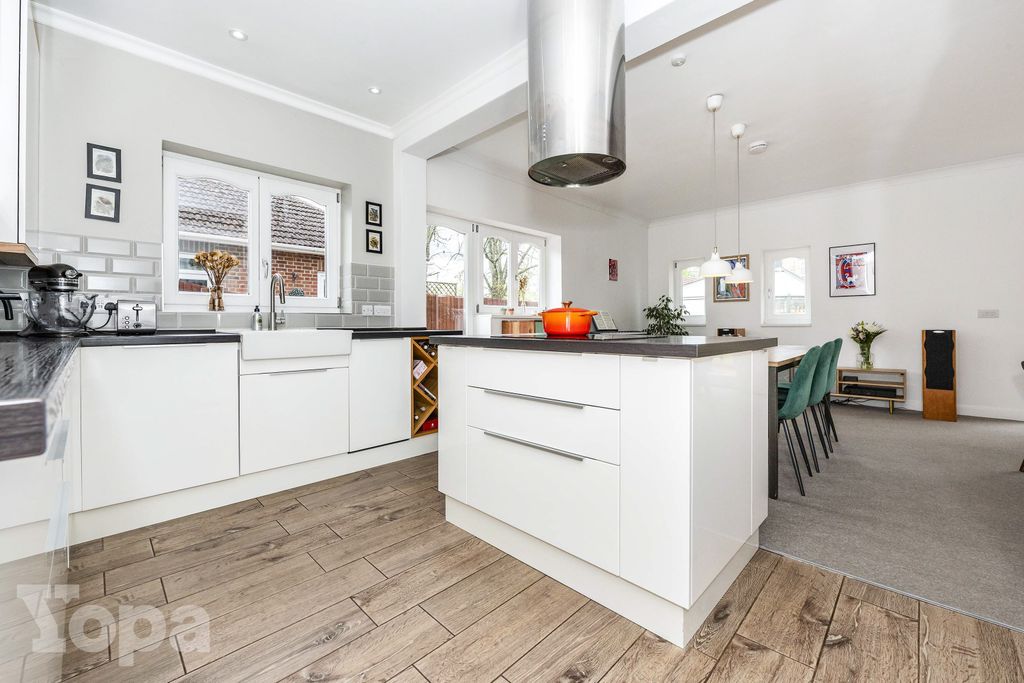 Additional image 3 of 4 bed detached bungalow for saleWoolwich Road, Belvedere DA17