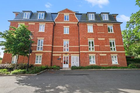 5 Bevan House, 1 Rookery Lane, Barnet, London EN4