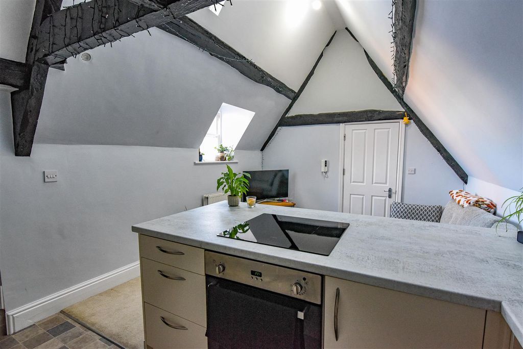 Additional image 11 of 2 bed flat for saleFitzhardinge House, Marybrook Street, Berkeley GL13