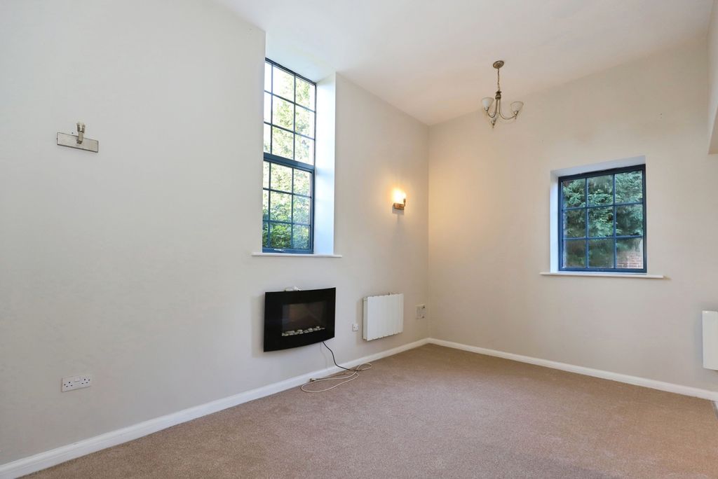 Additional image 3 of 2 bed flat for saleCastle Road, Kidderminster, Worcestershire DY11