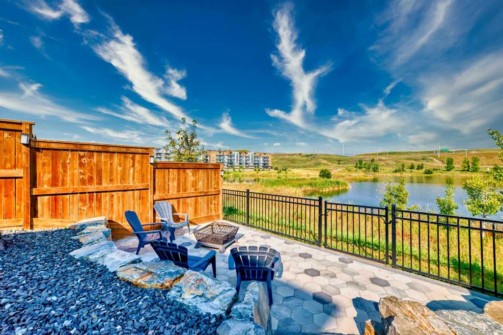 Additional image 2 of 152 Cranbrook Gardens SE, Calgary, AB, T3M 3K6
