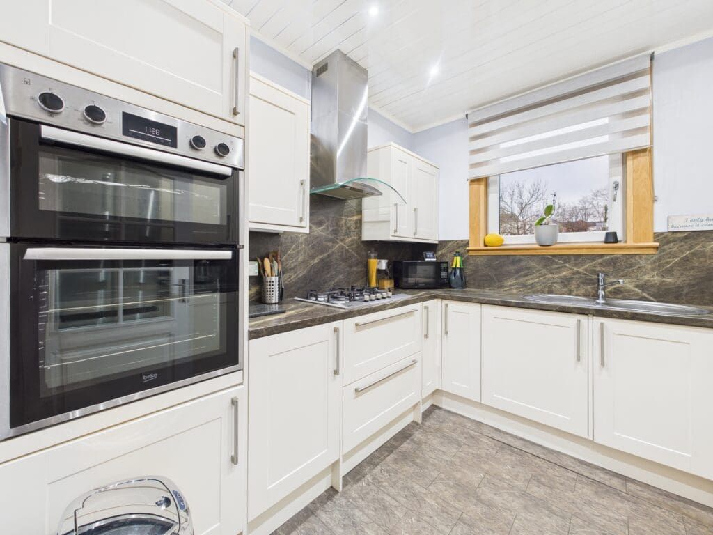 Additional image 6 of 3 bed flat for sale29 Parkhead Crescent, Edinburgh EH11