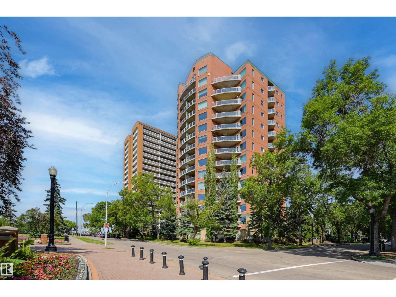 501-9708 110 Street NW, Edmonton, AB, T5K2W3