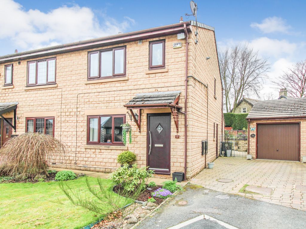 3 bed semi-detached house for saleCoates Fields, Barnoldswick, Lancashire BB18
