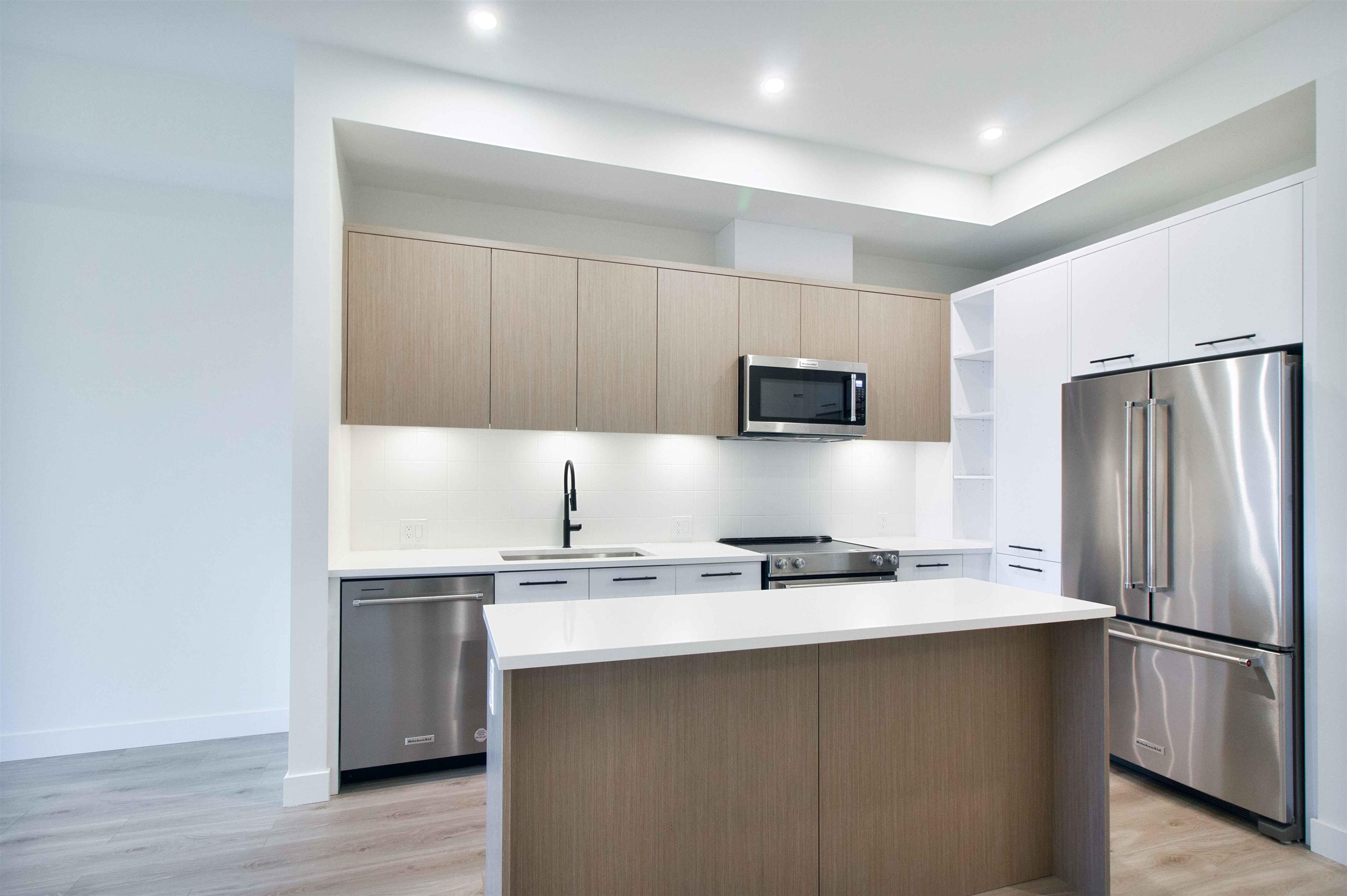 411-2620 152 Street, Surrey, BC, V4P 0H8