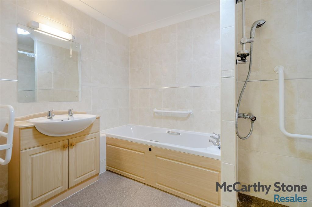 Additional image 18 of 1 bed flat for saleSt Rumbolds Court, Buckingham Road, Brackley NN13