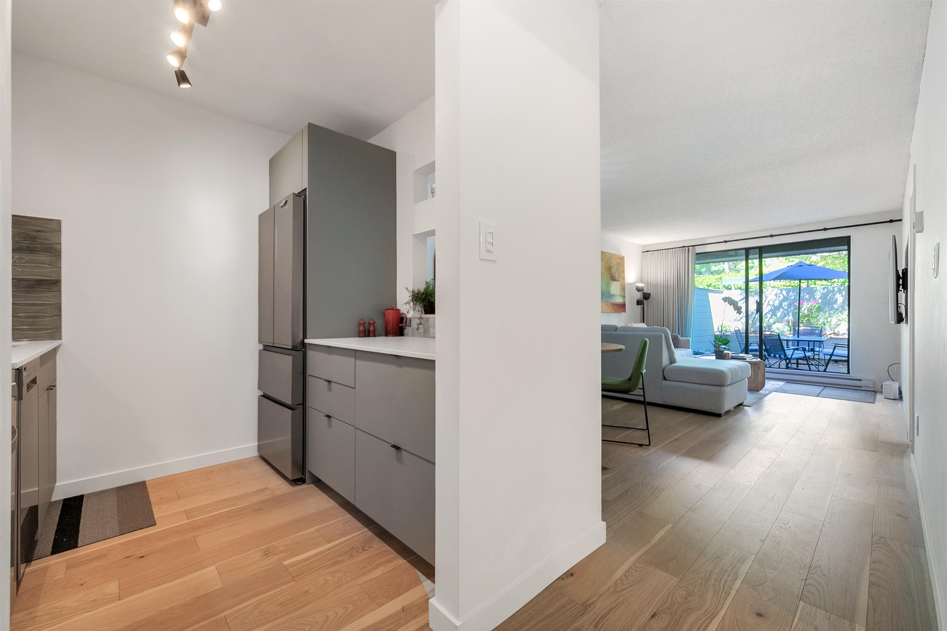 Additional image 4 of 208-2119 Bellevue Avenue, West Vancouver, BC, V7V 1C2